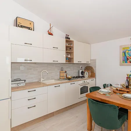 2 Bedroom Lovely In Apartman