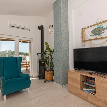 2 Bedroom Lovely In 罗戈兹尼察