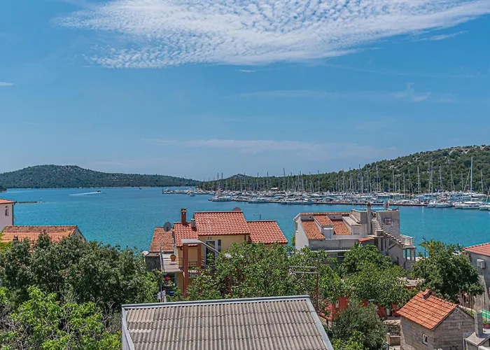 2 Bedroom Lovely In * Rogoznica (Sibenik-Knin)